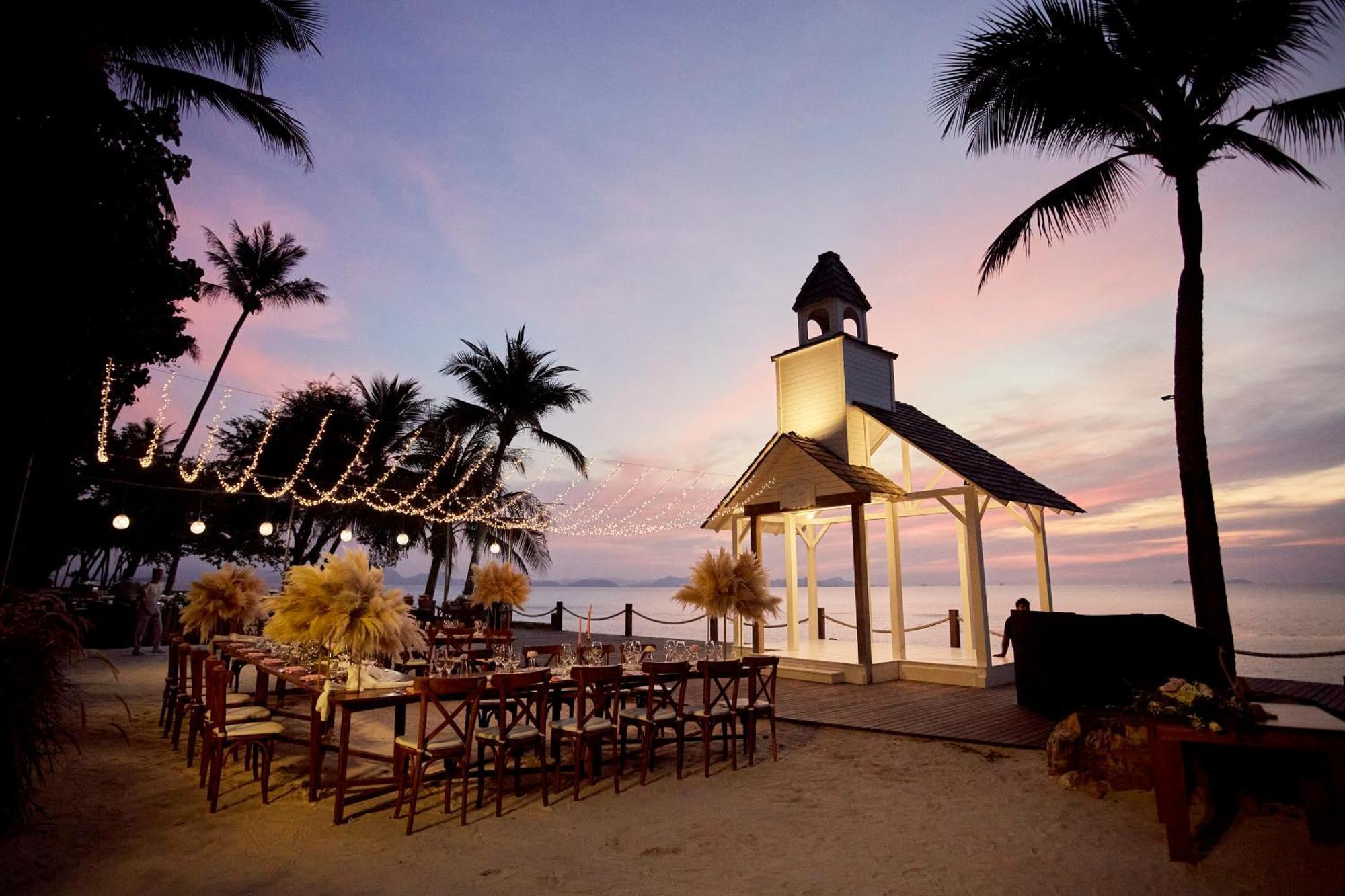 苏梅岛康莱德酒店 5* Taling Ngam Beach
